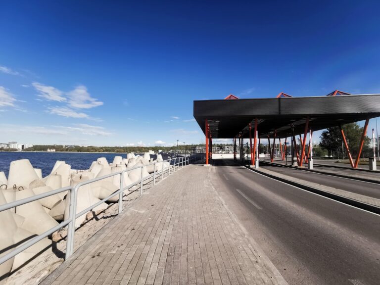 Reidi tee ja Tallinna vanasadama lõunaosas asuva Pikksilma tn promenaad