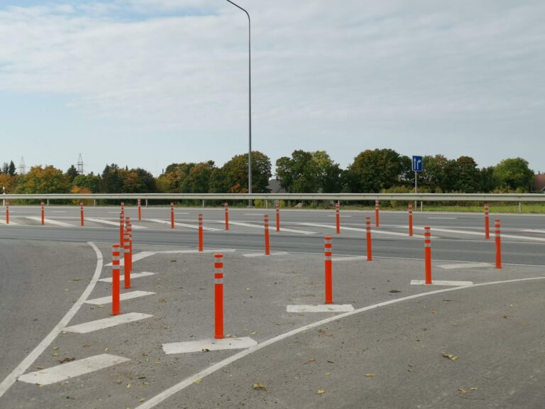 Märgiste 996 „Painduv püsttähis” ja moodulkünnise paigaldamine riigiteedele