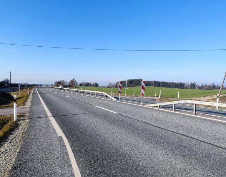 Tartu maakonna liiklusohtlike kohtade ümberehitus ja Annikvere-Neanurme jalgteede ehitus