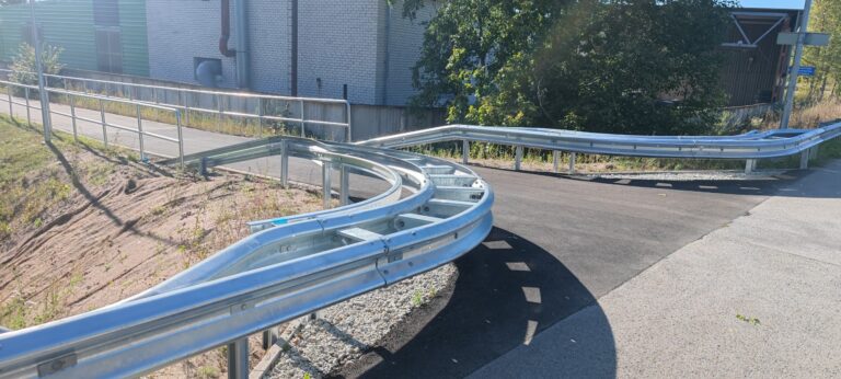 Jaama tn, Lagedi teedeehituslik osa kortermaja ehitusel