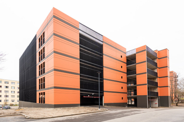 Manufaktuuri 22 parkimismaja liikluskorraldusvahendid