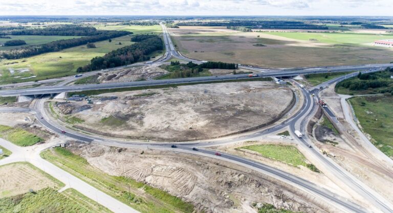 T2 Tallinn–Tartu eraldusriba läbipääsude sulgemiseks piirete ehitamine ja tõkkepuud