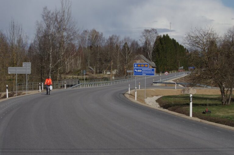 Tugimaantee 65 Võru-Räpina km 16,6-26,0 asuva Leevi-Vinso lõigu rekonstrueerimine