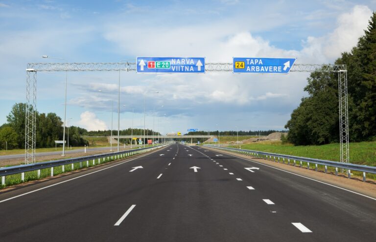 Loobu liiklussõlme jalgteede ehitus,