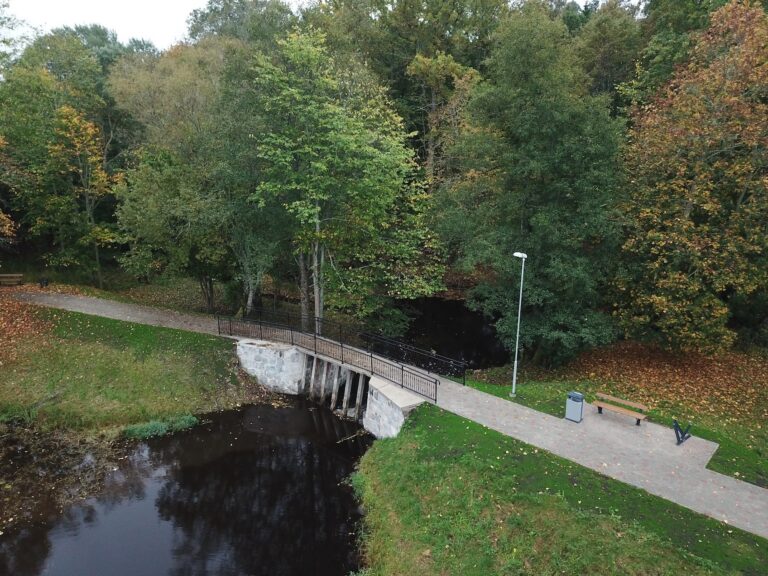 Audru mõisapark, Paisu tee ja Audru aleviku kergliiklustee ehitus, Pärnumaa