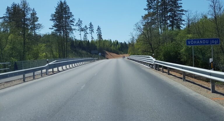 Tee 25150 Osula–Varese lõigu km 7,359-10,553 ja tee 67 Võru-Mõnite km 4,119-7,760 taastusremont