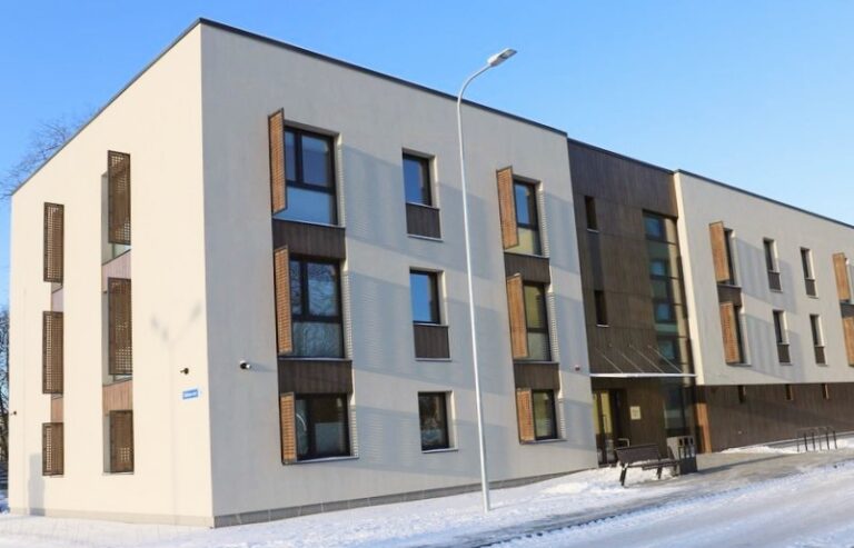 Jõesilla maja, Saku sotsiaalmaja väliinventaari tootmine