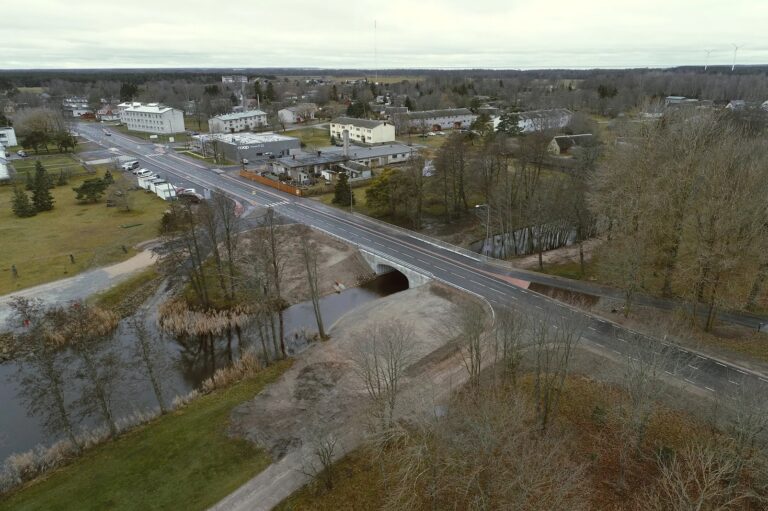 Riigitee 77 Kuressaare-Sääre km 11,226-21,150 Mändjala-Läätsa ja Sassi sild